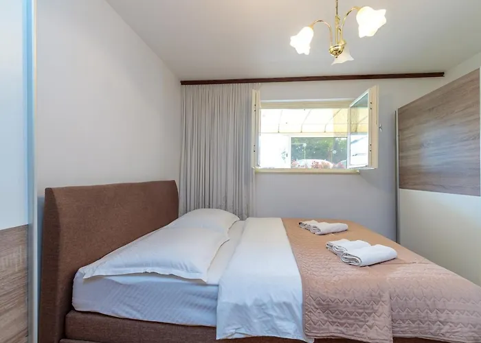 Apartment Ema