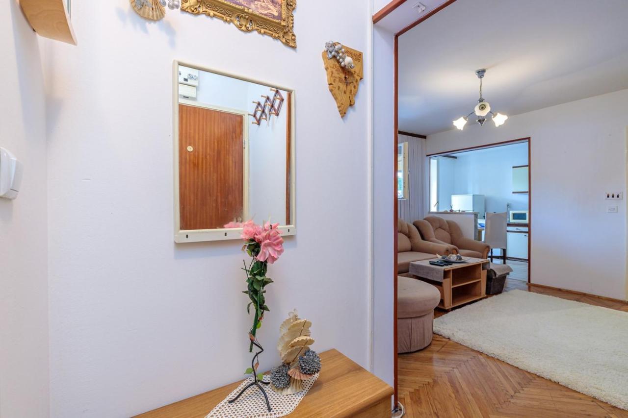 Ema Apartment *